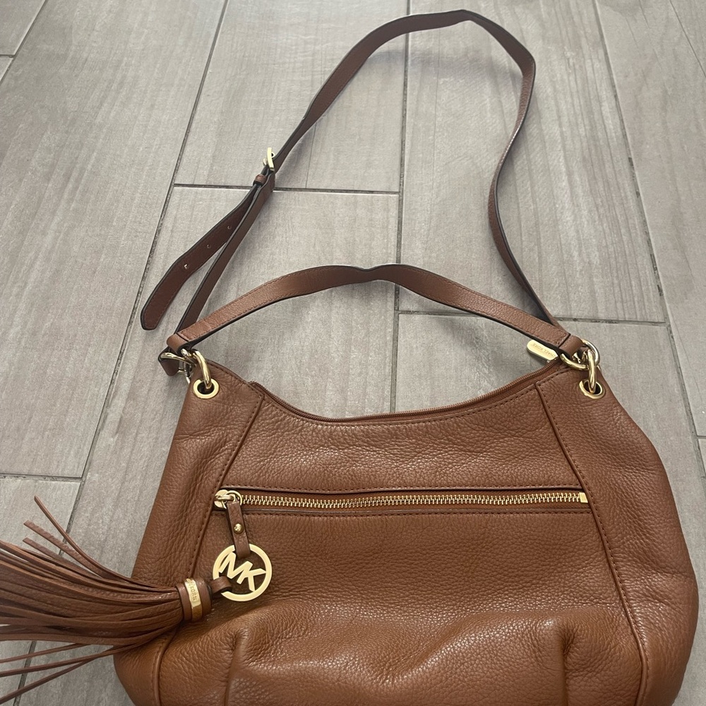 Michael kors crossbody
